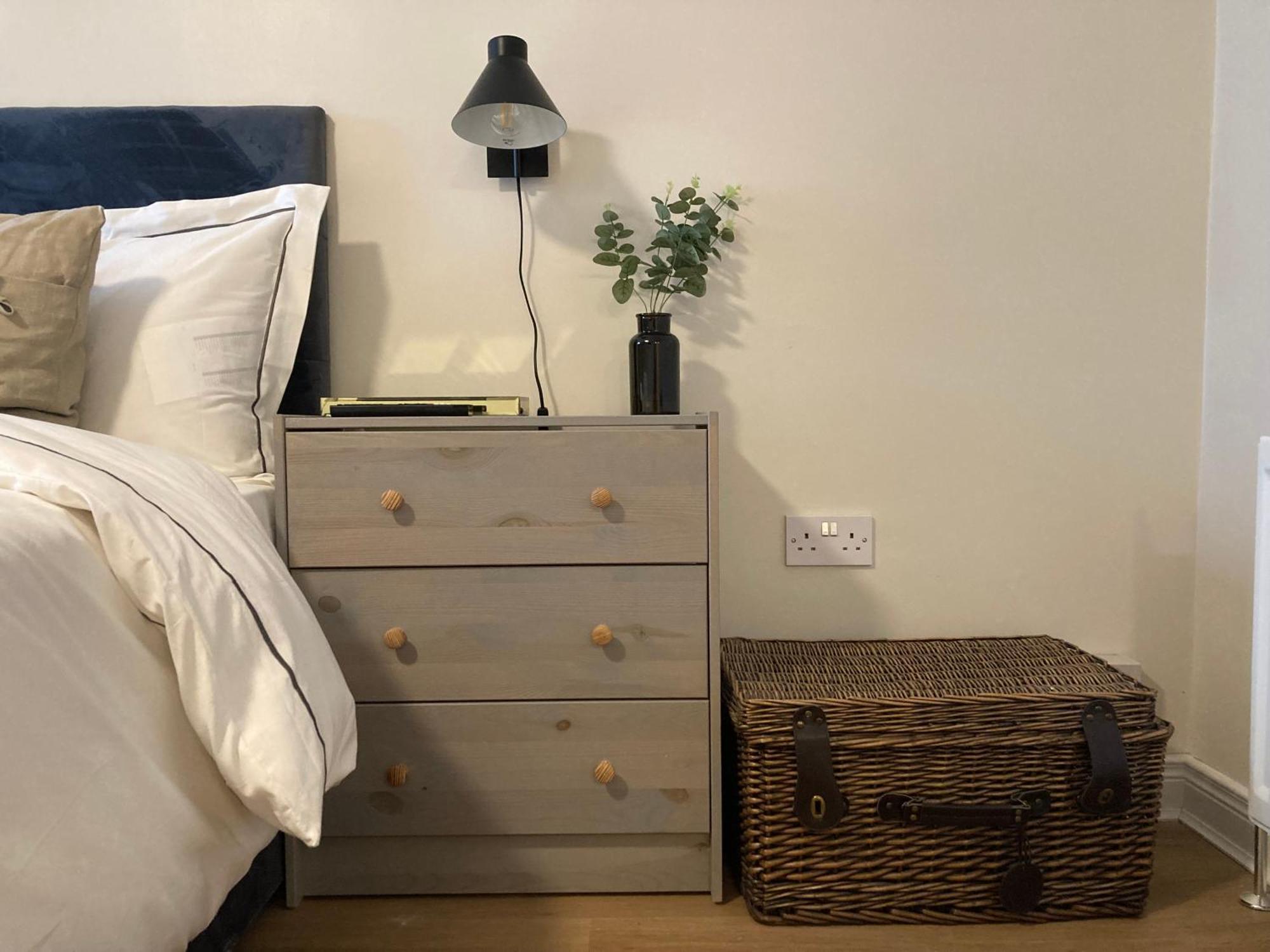 Smart 4K Tvs In All Bedrooms Double Vanity Sink Belfast Extérieur photo